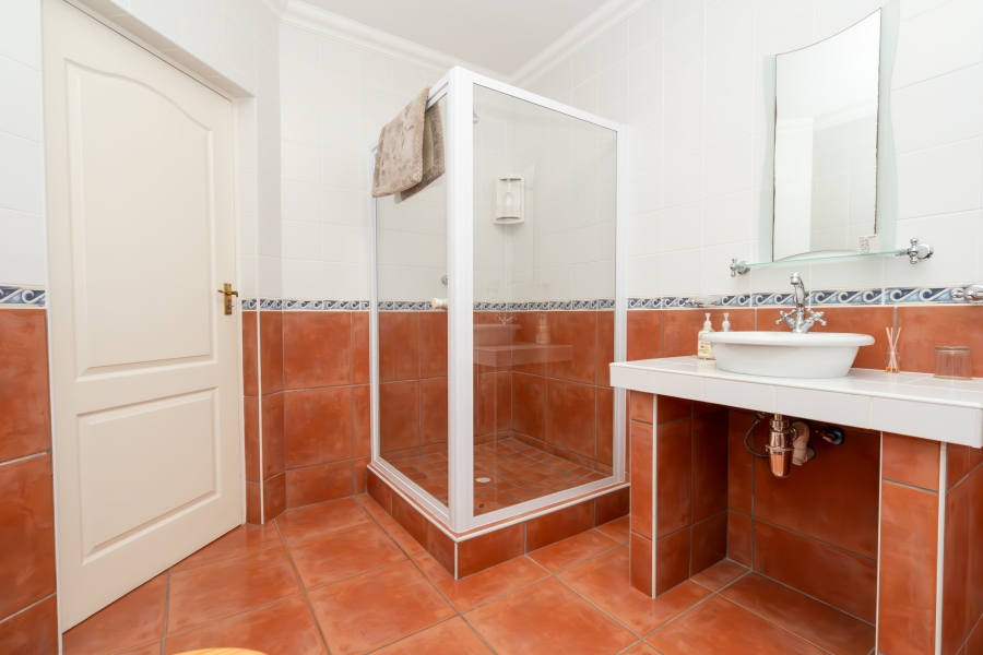 5 Bedroom Property for Sale in Waterfront Western Cape